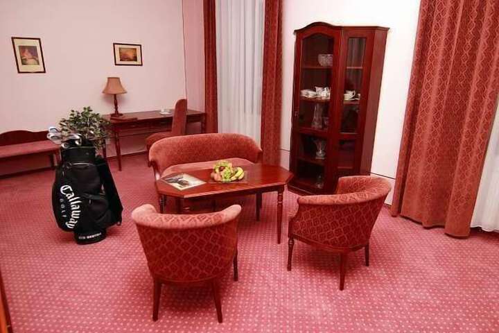 Room 19 of 46