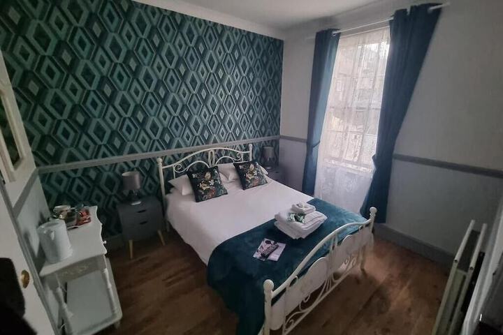 Room 23 of 263