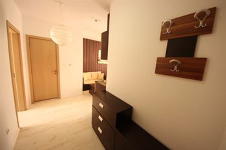 Room 104 of 153
