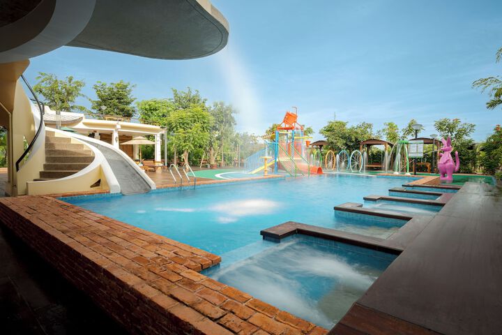 Pool 52 of 90