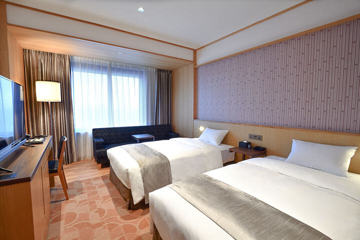 Room 6 of 73