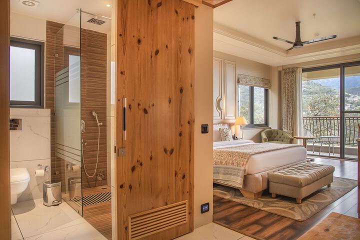 Room 40 of 113