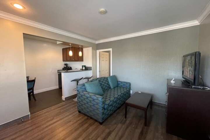 Room 12 of 43