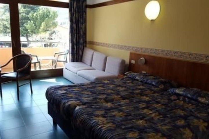 Room 7 of 44