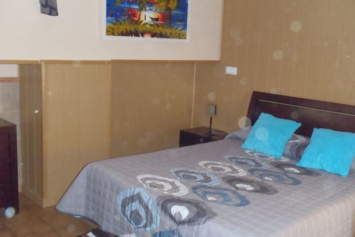 Room 6 of 26