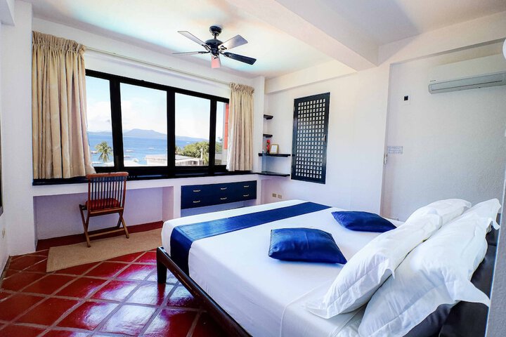 Room 5 of 71