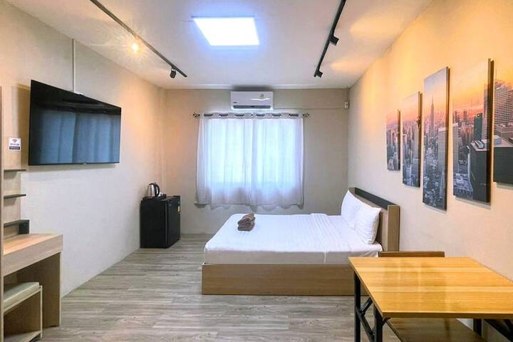 Room 17 of 31