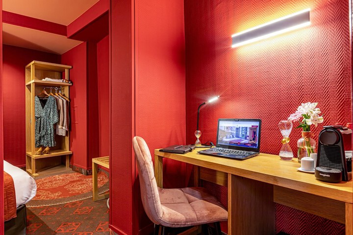 Room 17 of 74