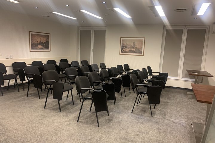 Business Center 88 of 119