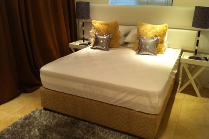 Room 2 of 12