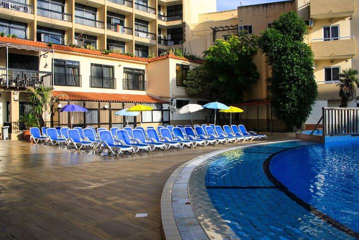 Pools & Facilities