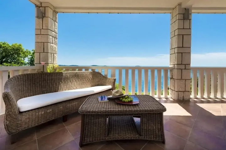 Terrace/Patio 7 of 23