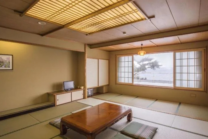Room 5 of 25