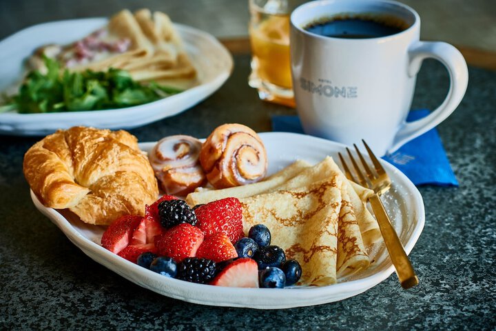 Breakfast/Coffee Service 17 of 25