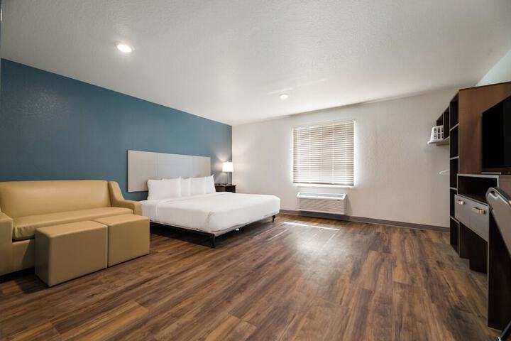 Room 7 of 38