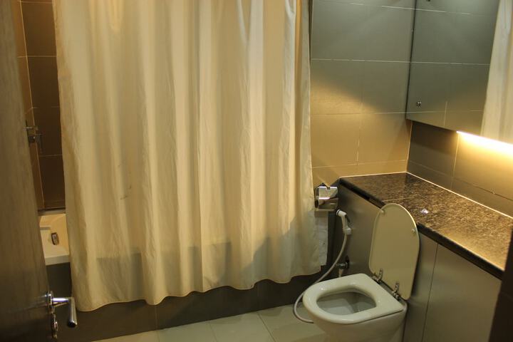 Room 43 of 67