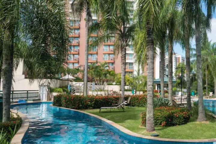Hotel Pool