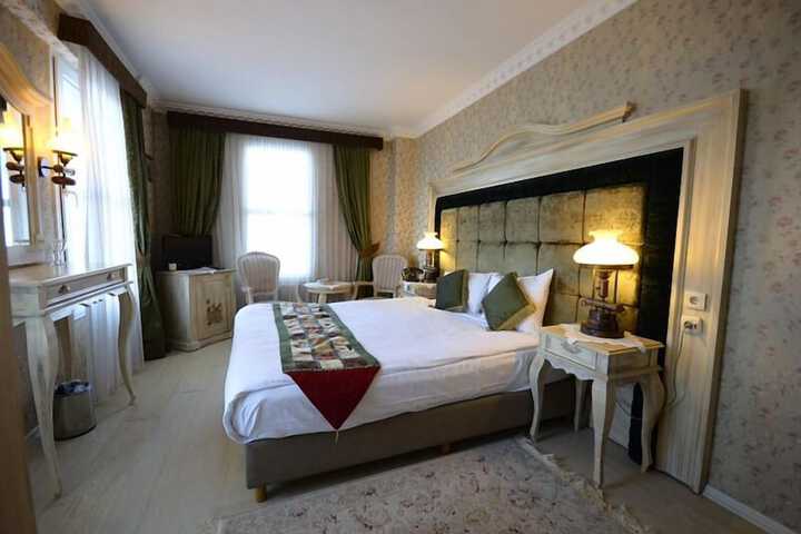 Room 4 of 23