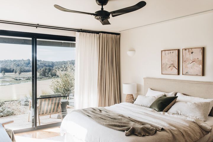 Room 27 of 120