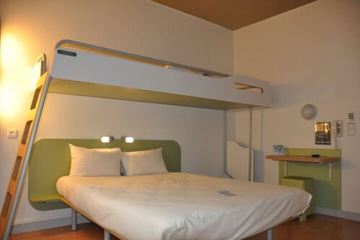 Room 9 of 61