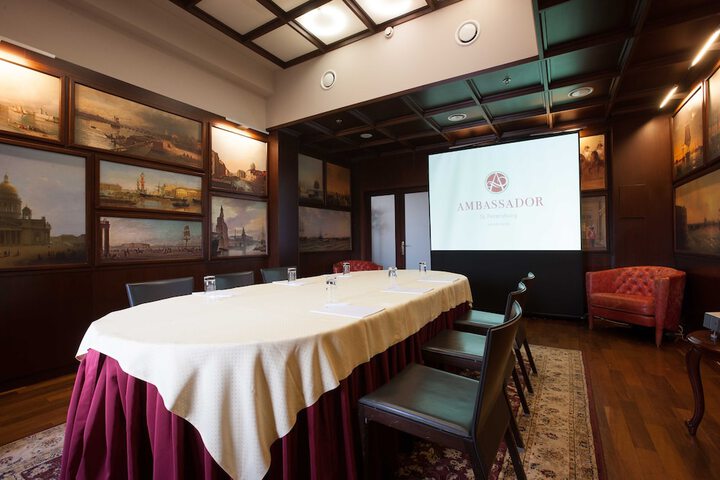 Ballroom/Hall 53 of 62