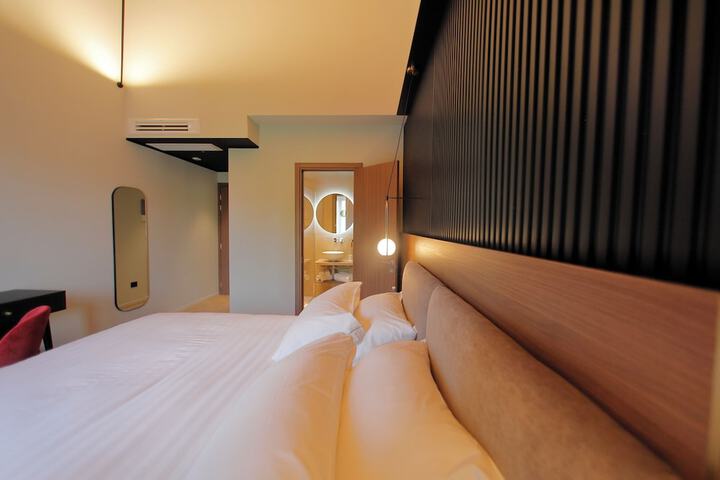 Room 18 of 57
