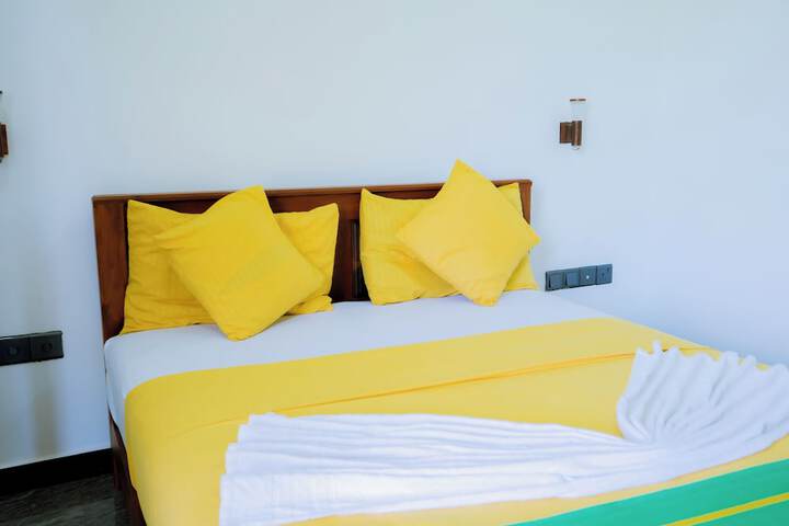 Room 9 of 17