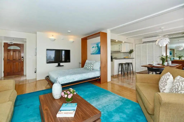 Room 4 of 23