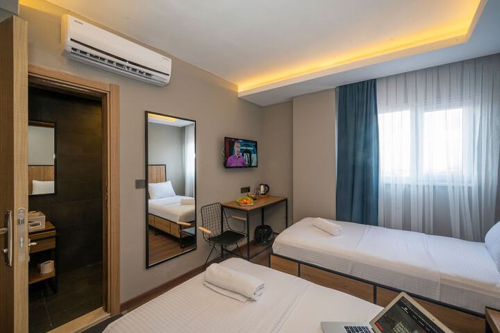 Room 26 of 88