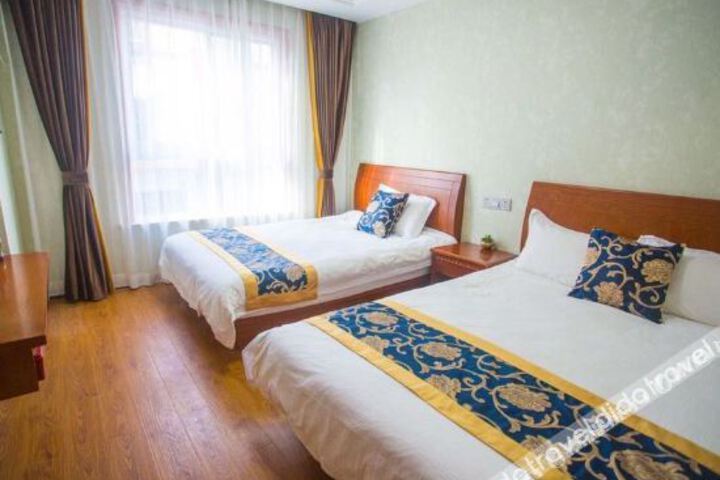 Zhujiajian Golden Harbor Hotel