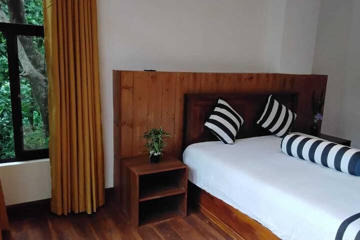 Room 21 of 108