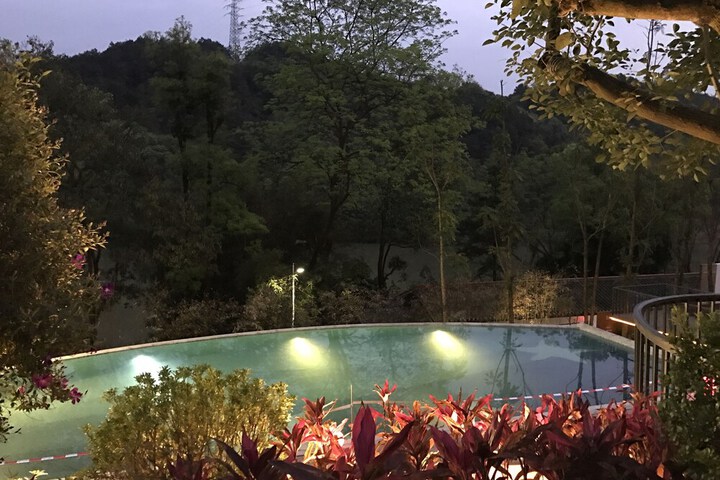 Pool 89 of 121