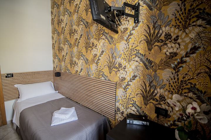 Room 10 of 55