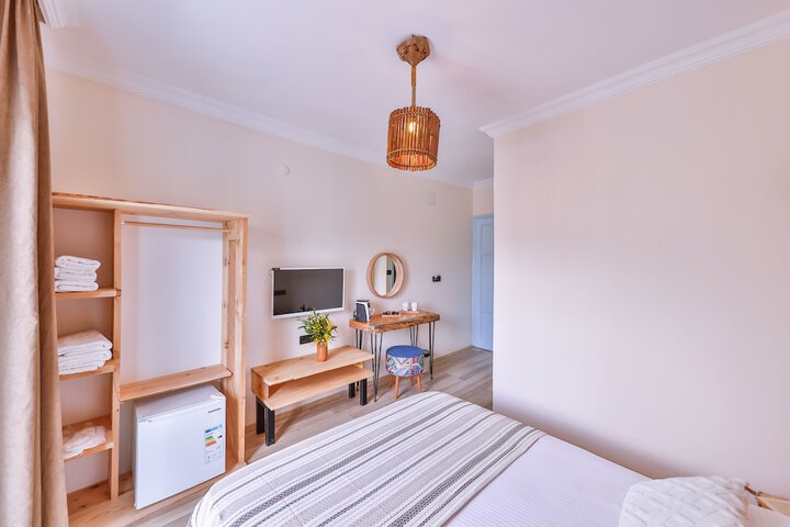 Room 4 of 56