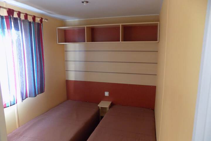 Room 4 of 132