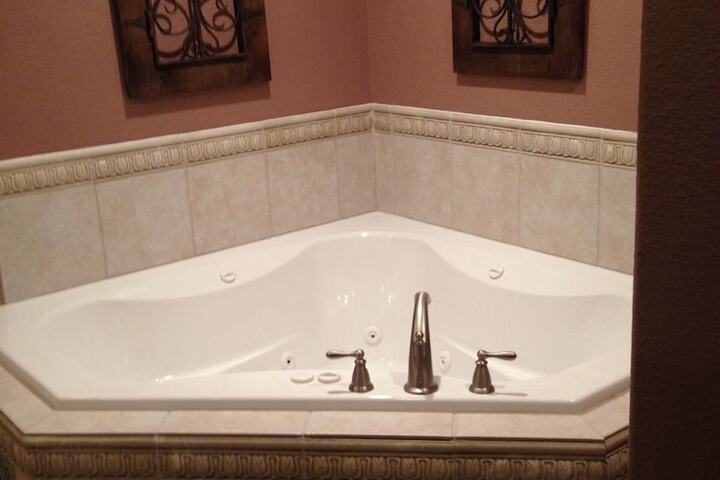 Hot Tub 24 of 41