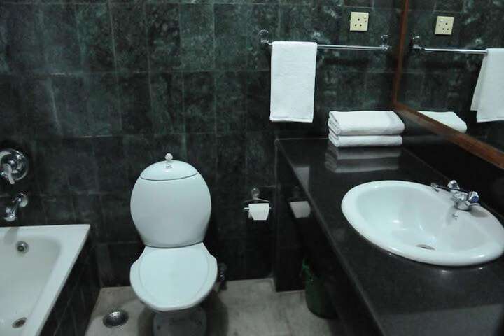 Room 10 of 22