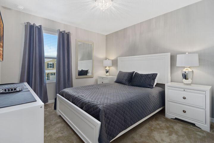 Room 8 of 27