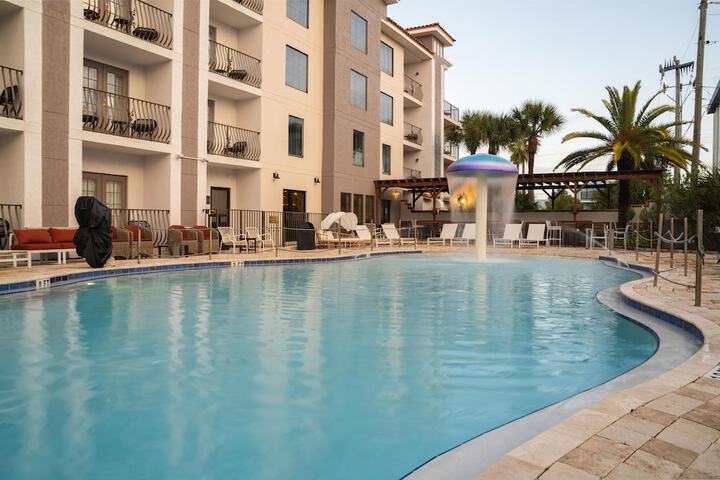 Pool 37 of 58