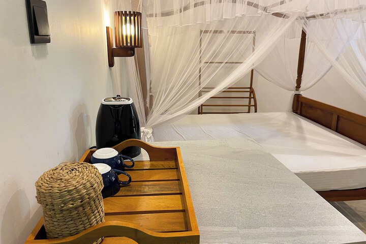 Room 12 of 29