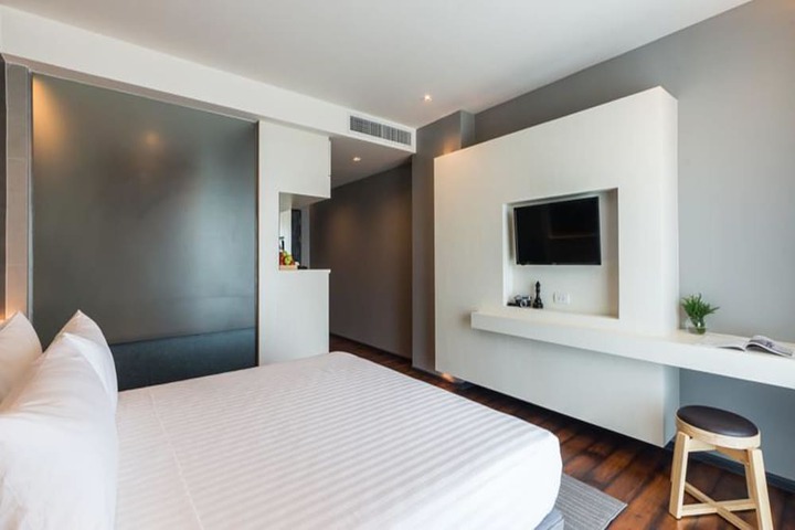 Room 7 of 36