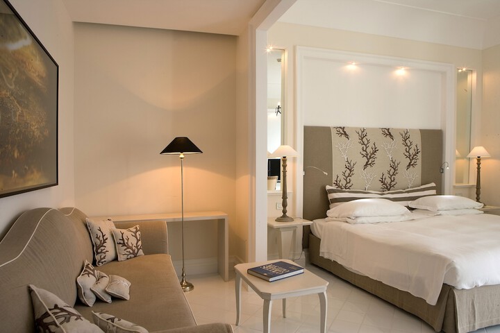 Room 34 of 118