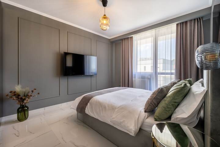 Room 10 of 92