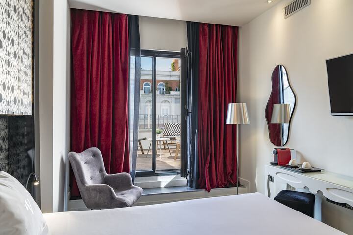 Room 9 of 52
