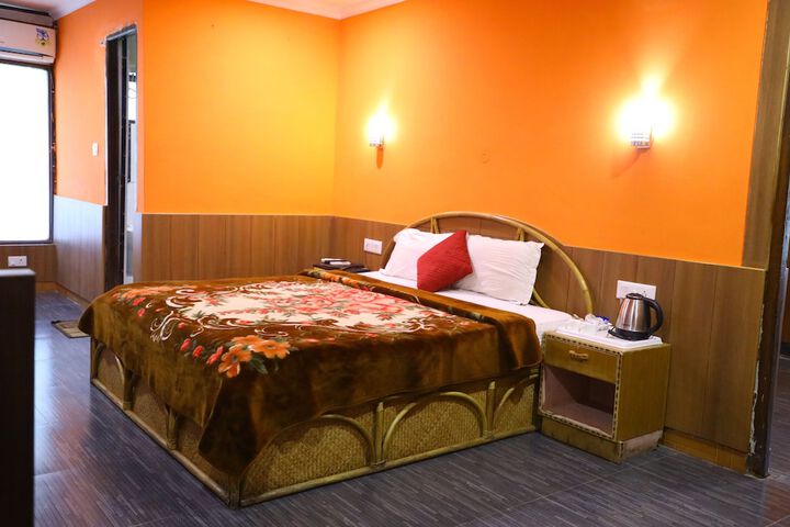 Room 9 of 43