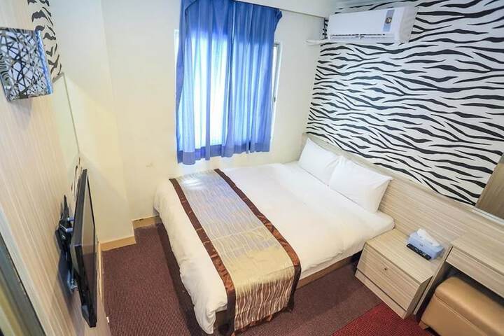 Room 3 of 4