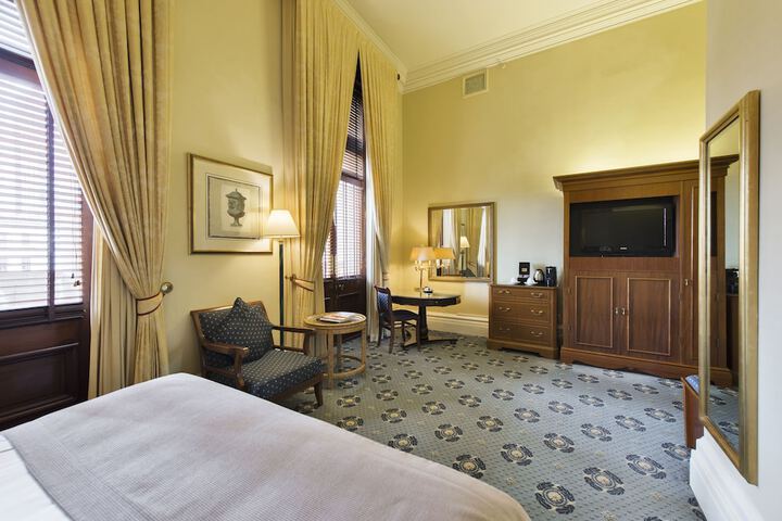 Room 4 of 48