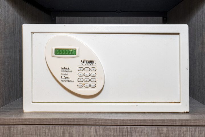 Superior King Bed (2 of 9)