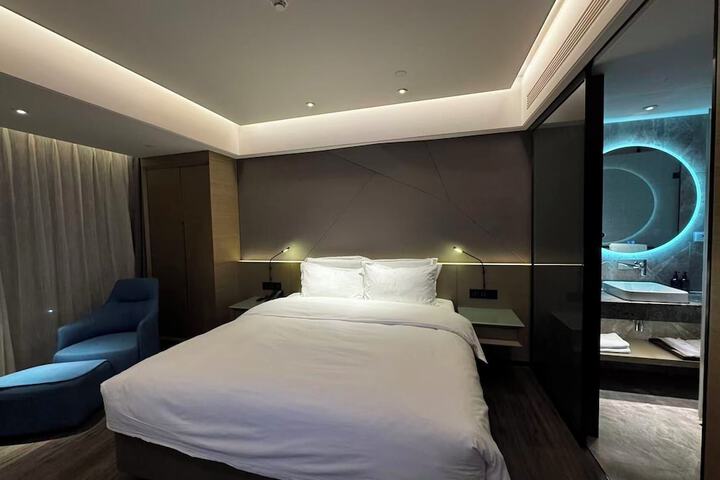 Room 14 of 39