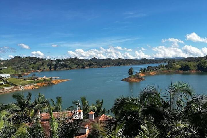 Hotel Mirador Cielo Blue-20Min Guatapé. in El Peñol